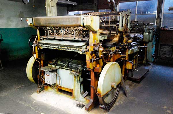 活版印刷の輪転印刷機