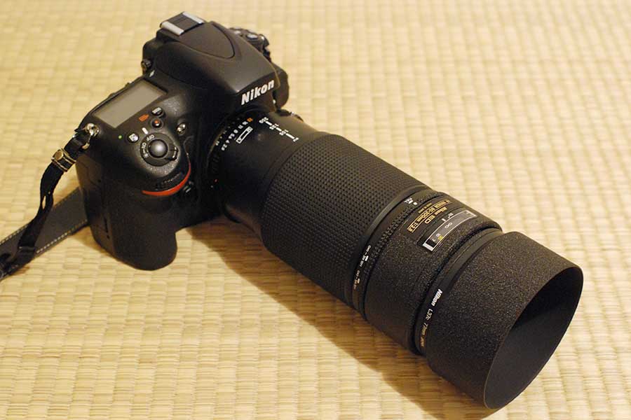 Ai AF Zoom-Nikkor 80-200mm f/2.8SをD800に装着